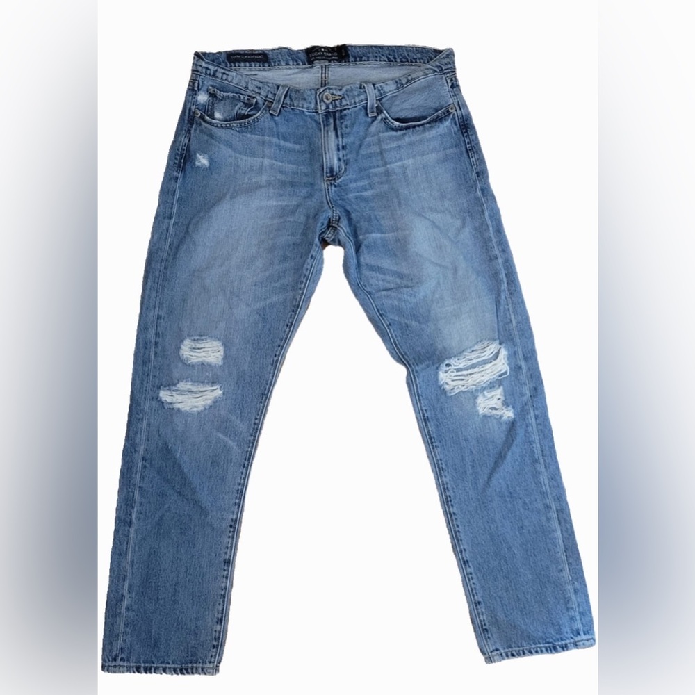 Gently used, sienna slim boyfriend lucky brand jeans. Size 6.